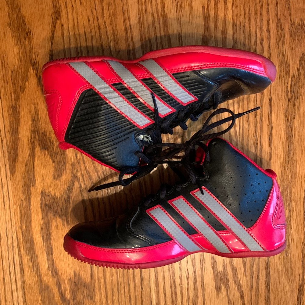 Adidas basketball shoes, men's 6, women's, EUC,  8
